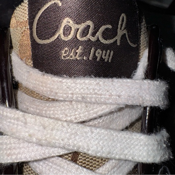 EUC Women’s Coach Folly Sneakers  with Gold Signature Size 6B - Picture 6 of 7